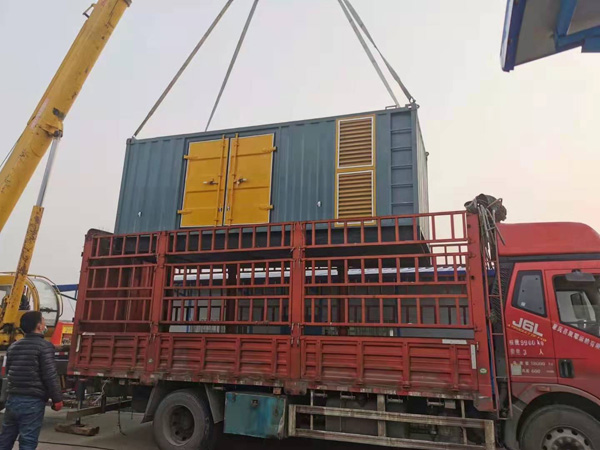 右玉如何根据测量要求选择合适的电压表量程？