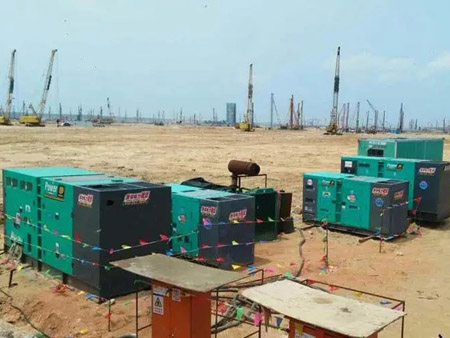 右玉柴油发电机组干式空气滤清器的维护成本高吗？